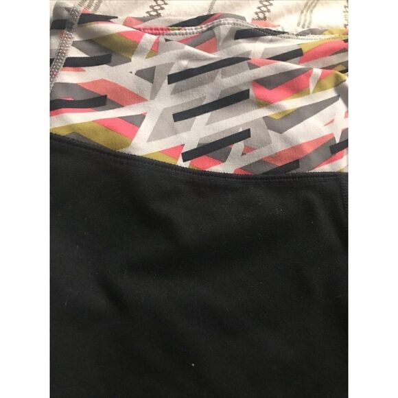Fabletics Leggings Sz Small Knee Length Printed Pink Print Women's    N - Picture 2 of 8